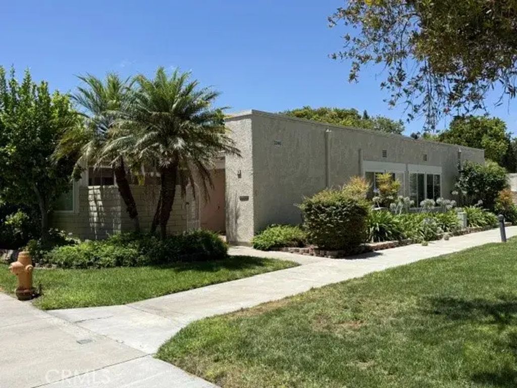 2246 Via Mariposa E B, Laguna Woods