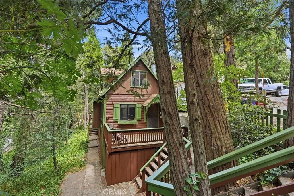 23404 Cloudview, Crestline