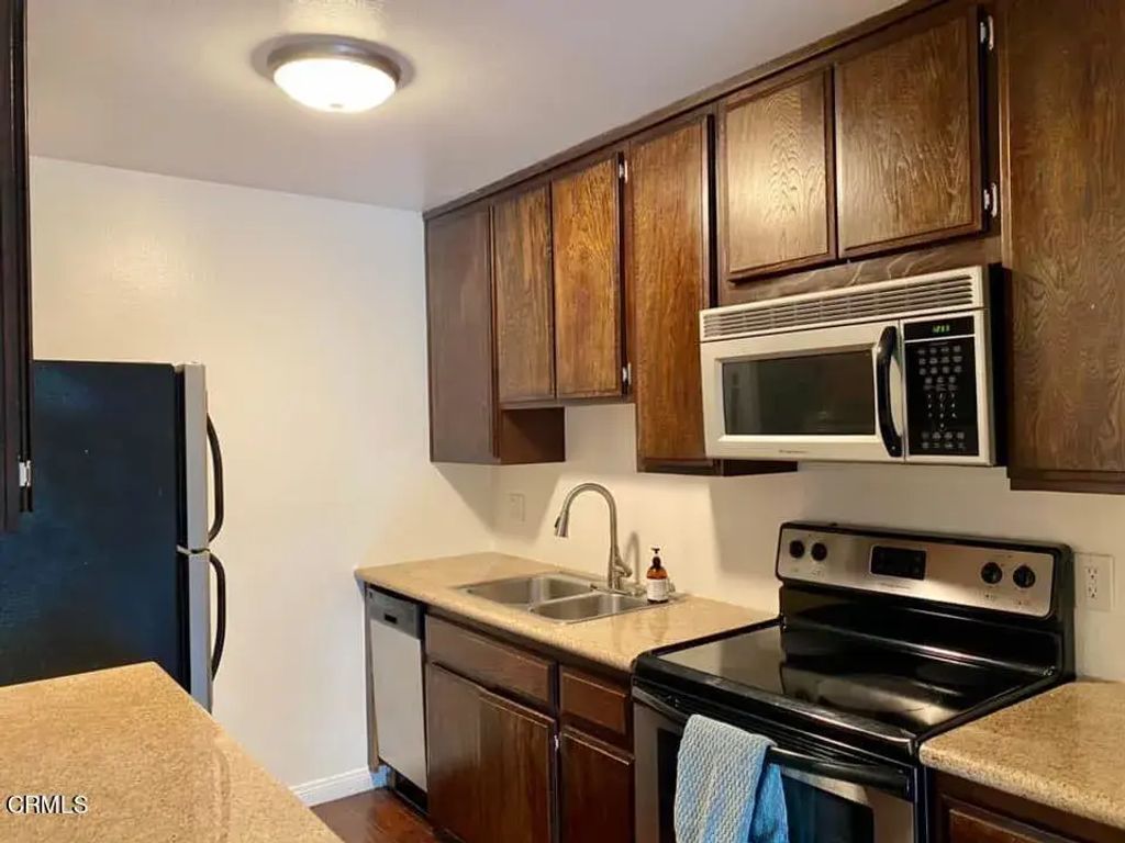 5850 Benner Street 201, Los Angeles