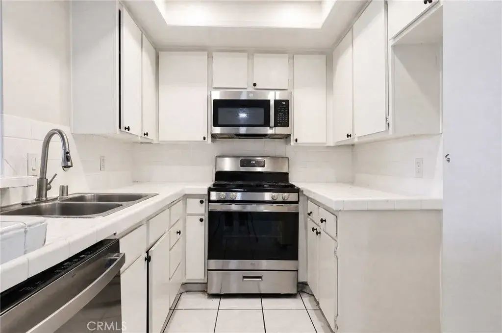 700 W 3rd St #b206, Santa Ana
