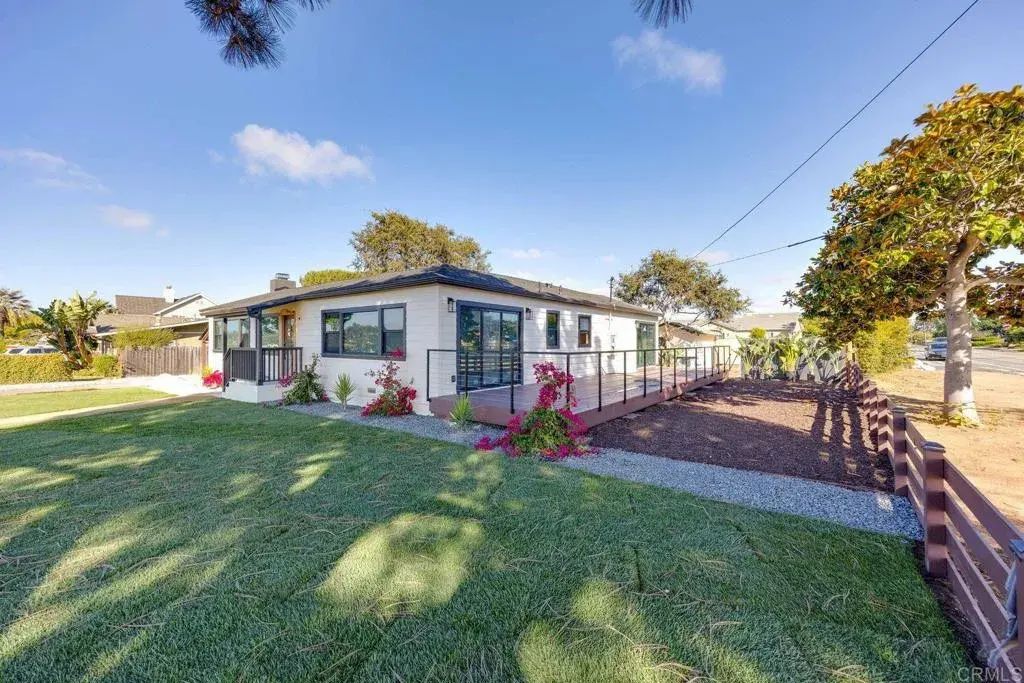 2101 Grandview Street, Oceanside
