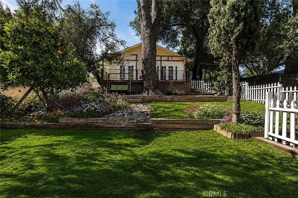 21857 Koontz Way, Topanga