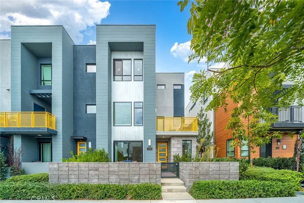 16345 Veterans, Tustin