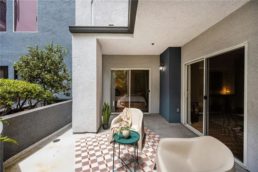 838 Pine Avenue 113, Long Beach