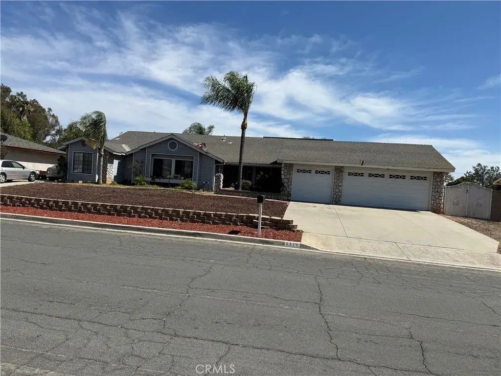 8374 Donna, Jurupa Valley