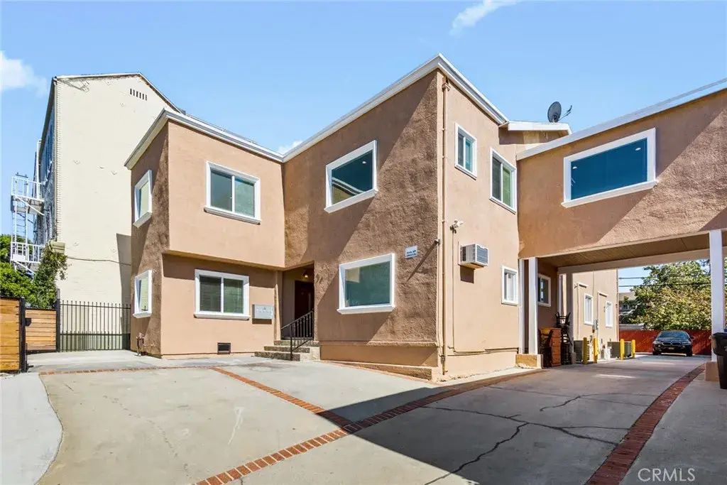 136 N Rampart Boulevard, Los Angeles