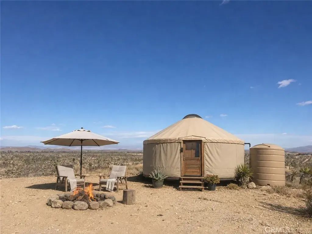 Melody, Yucca Valley