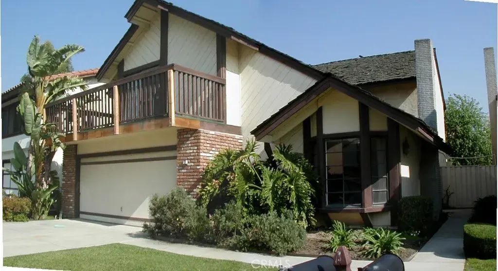 3 Vicksburg, Irvine