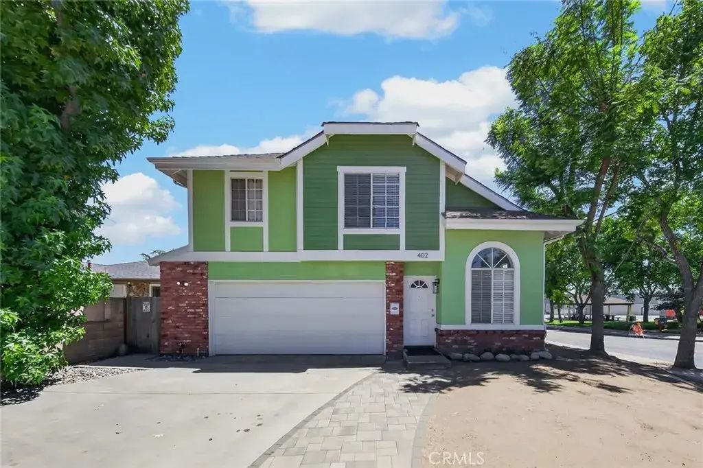 402 Almond Avenue, Monrovia
