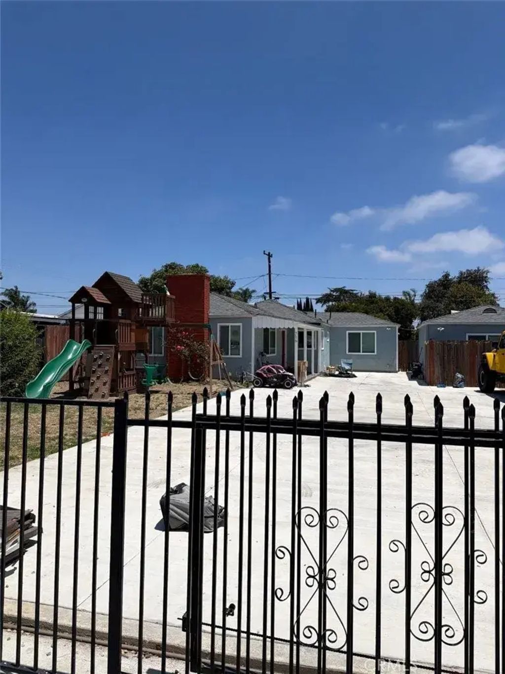 716-718 S Harris Avenue, Compton