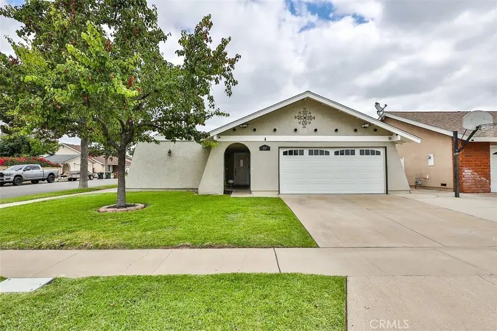 5017 E Holbrook, Anaheim