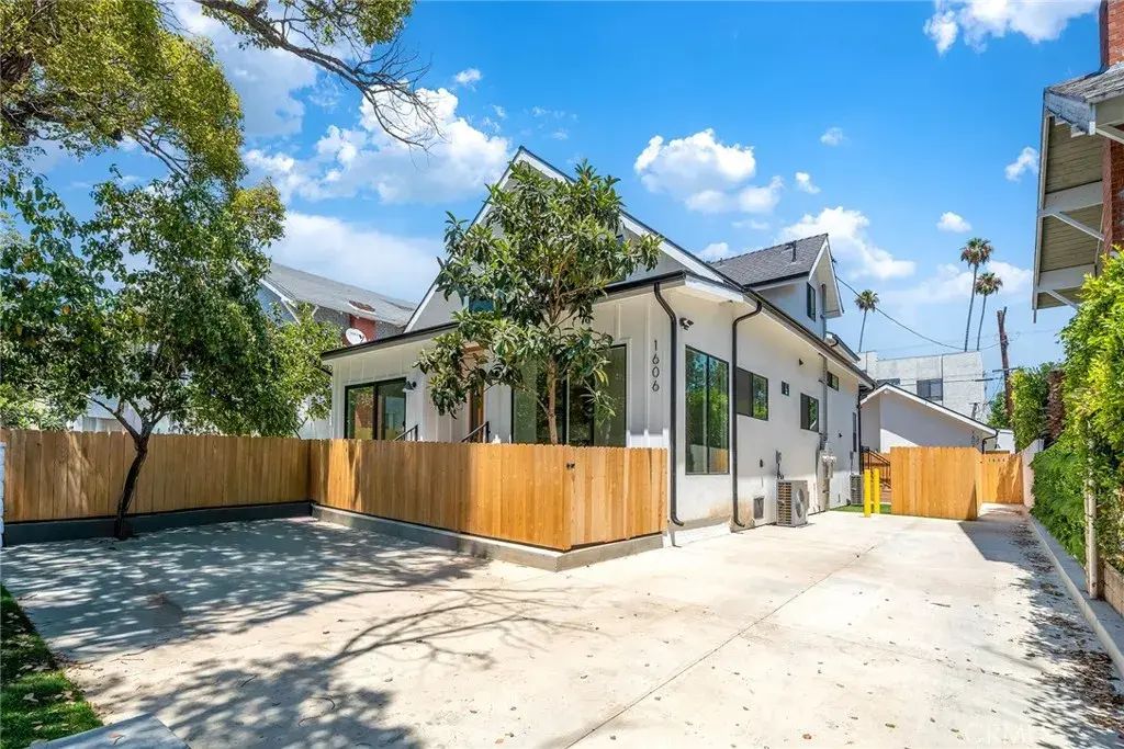 1606 N Kingsley, Los Angeles