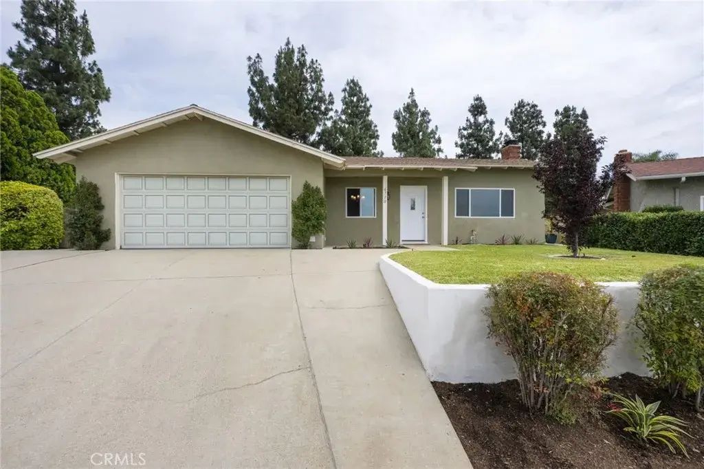 6710 London, Rancho Cucamonga