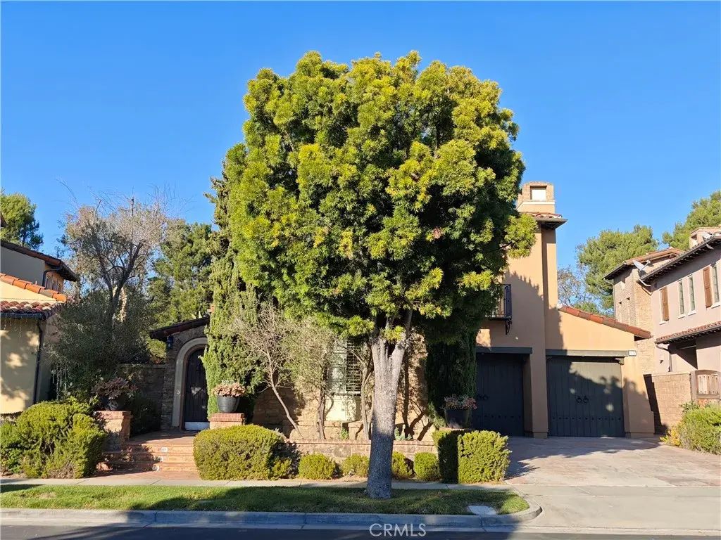 45 Crimson Rose, Irvine