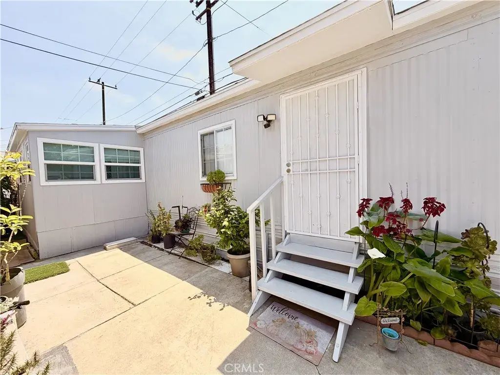 4511 Cecilia 25, Cudahy