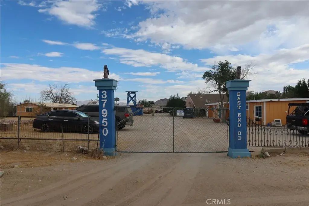 37950 E End, Lucerne Valley