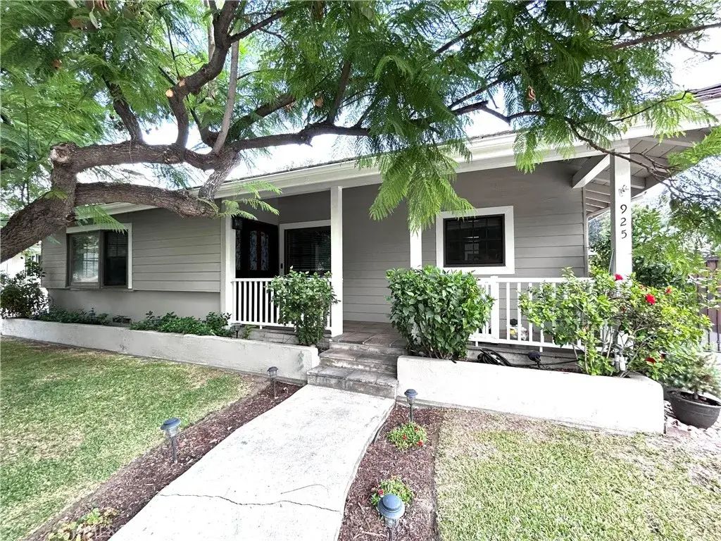 925 El Dorado Street, Monrovia