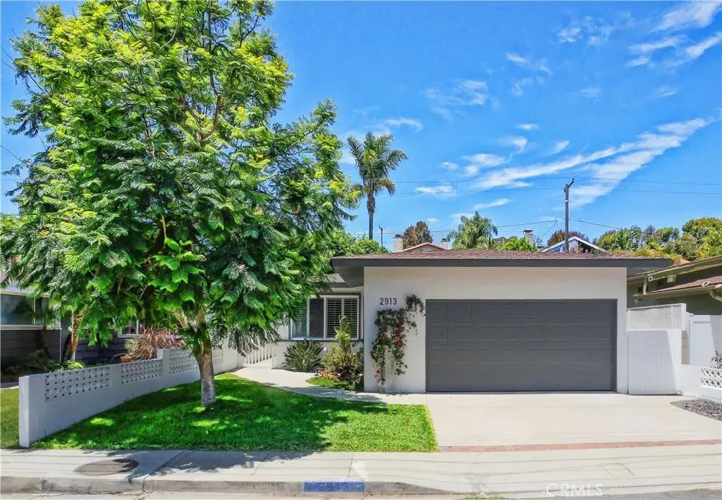 2913 Pacific, Manhattan Beach