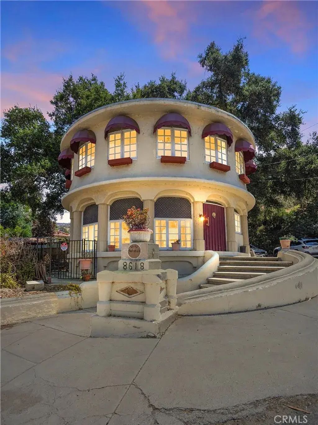 8618 La Tuna Canyon Road, Sun Valley