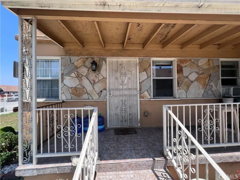1726 W 83rd, Los Angeles