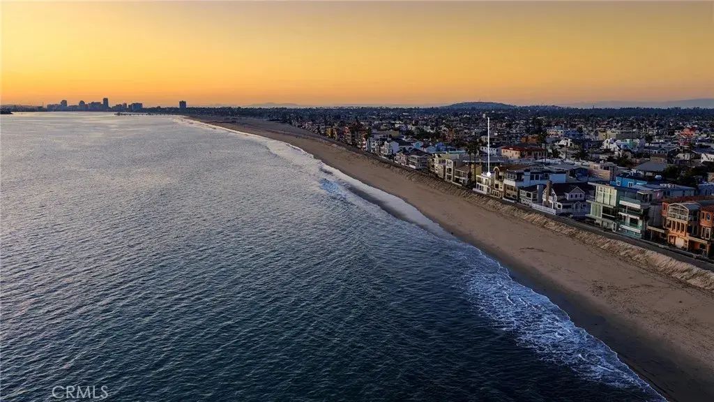 10 66th, Long Beach
