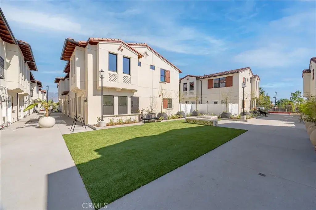 190 N New Ave 5, Monterey Park
