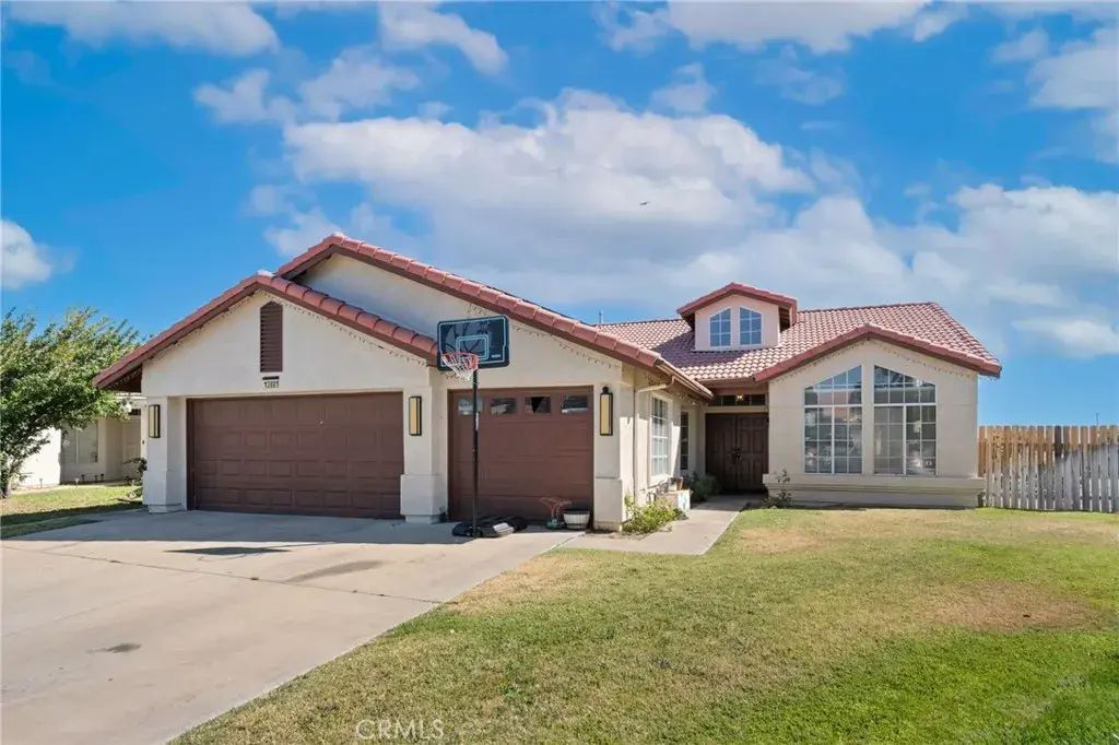12881 Encanto Drive, Victorville