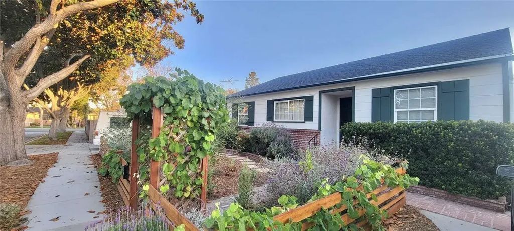 4331 Johanna Avenue, Lakewood