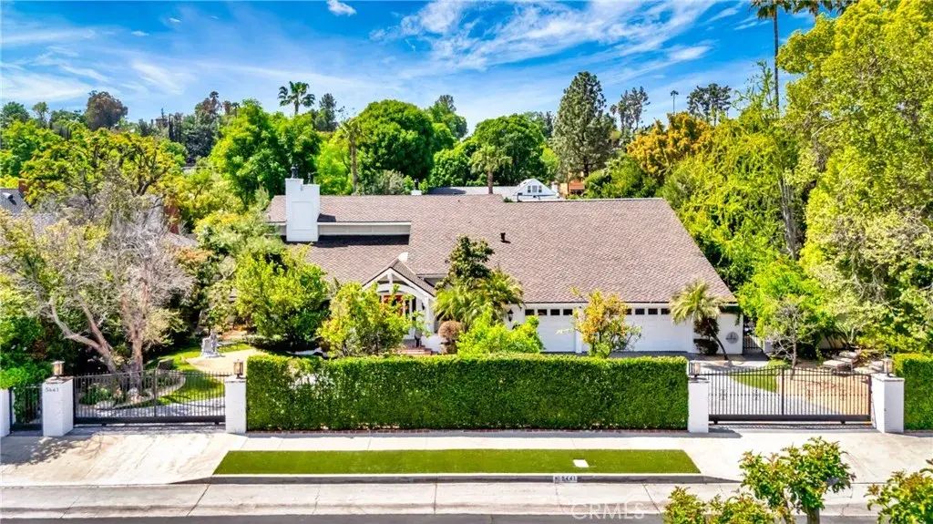 5441 Calvin Avenue, Tarzana