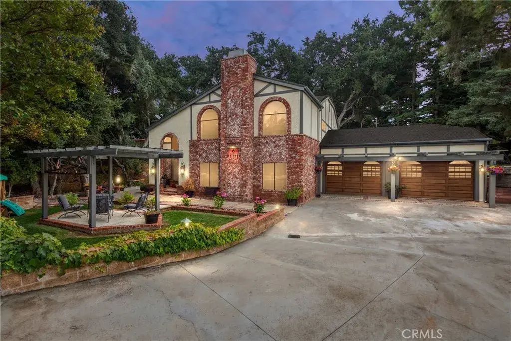 13515 Oak Mountain, Yucaipa