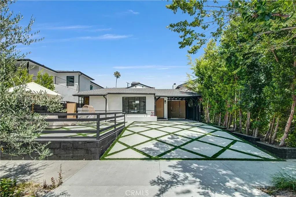 4038 Denny, Studio City