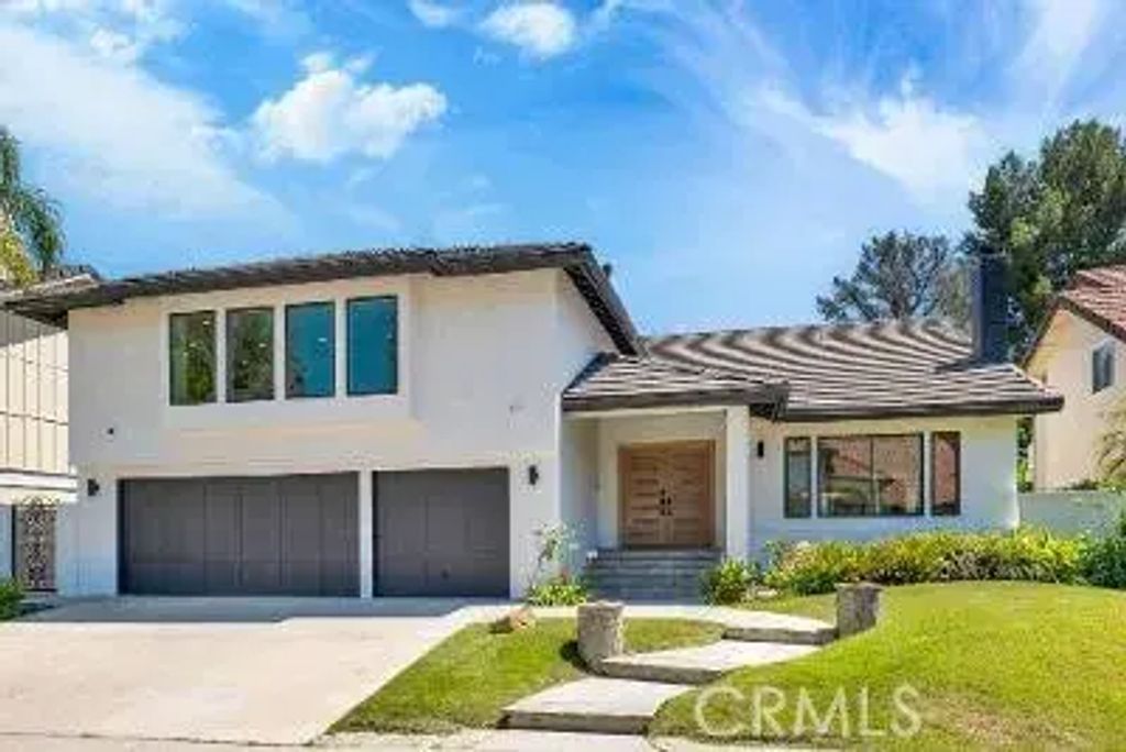 18340 Sandringham Court, Porter Ranch