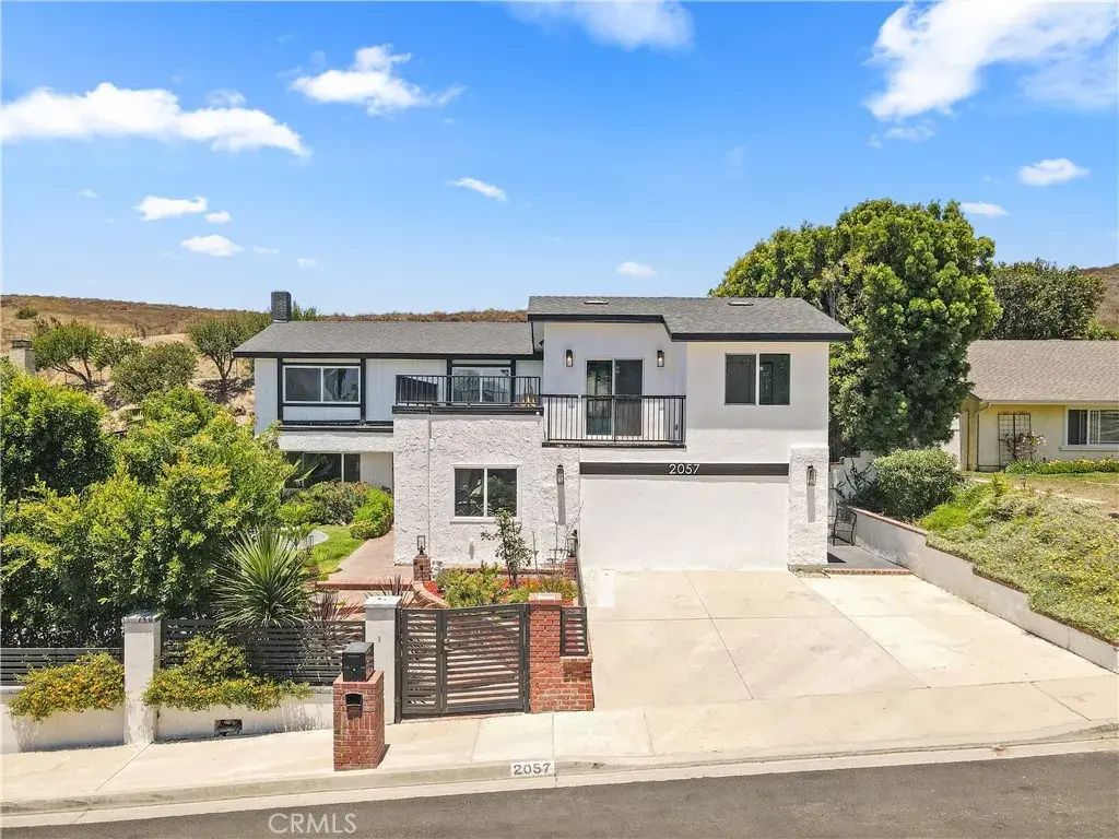2057 Woodglen Street, Simi Valley