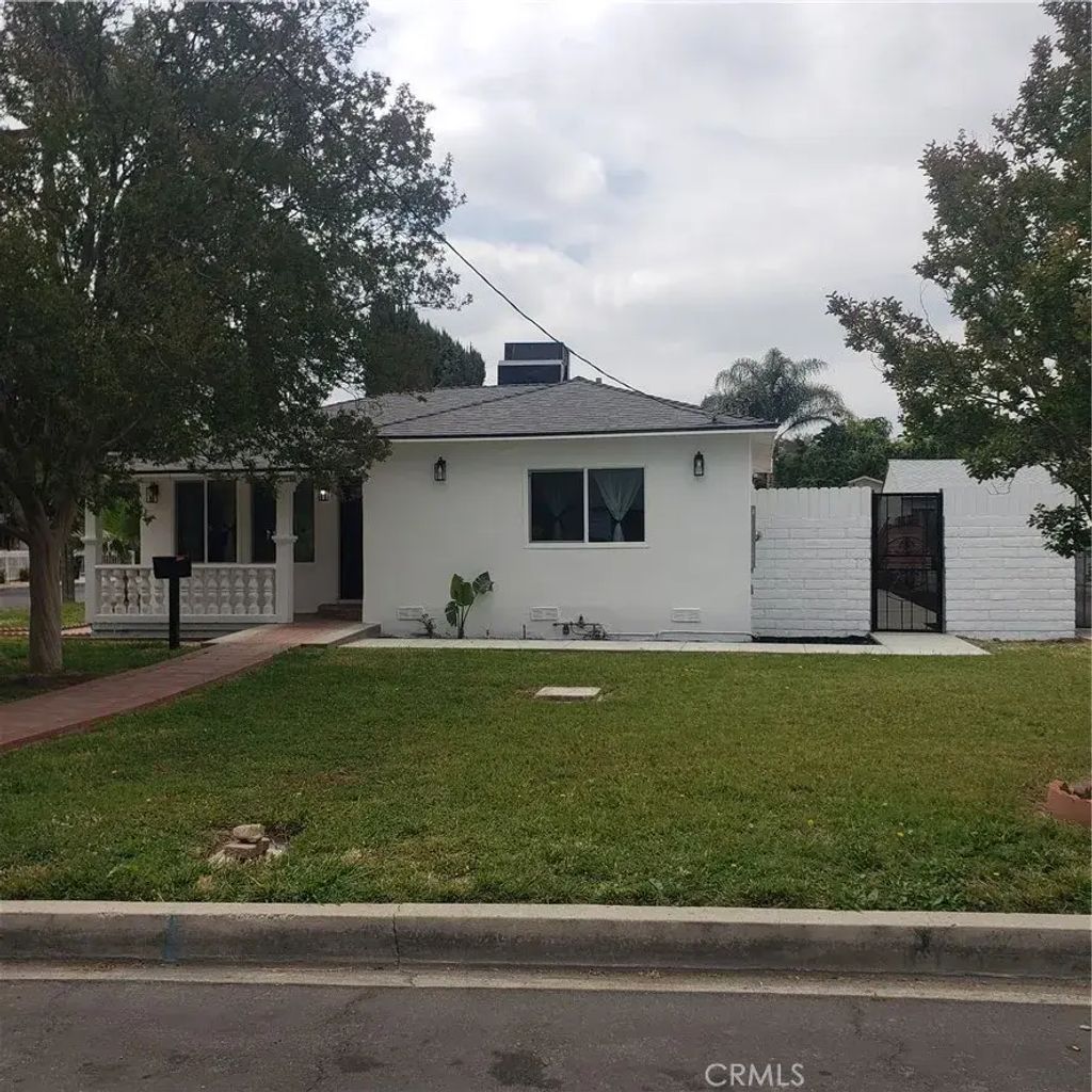 18736 Hart, Reseda