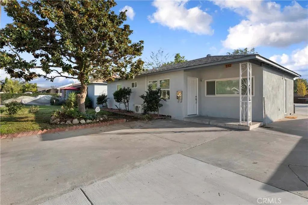 332 E El Sur, Monrovia