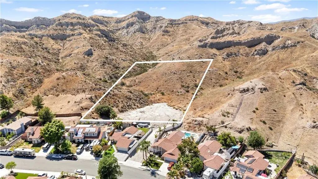 15221 Poppy Meadow, Canyon Country