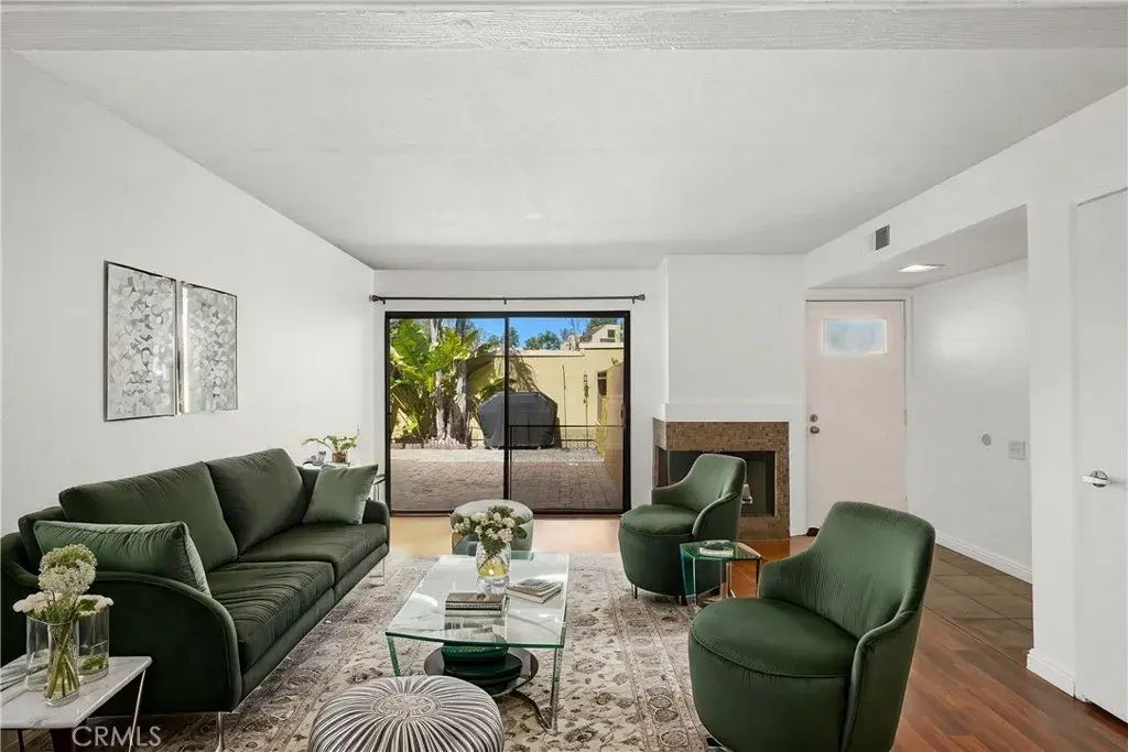 25712 Le Parc 21, Lake Forest