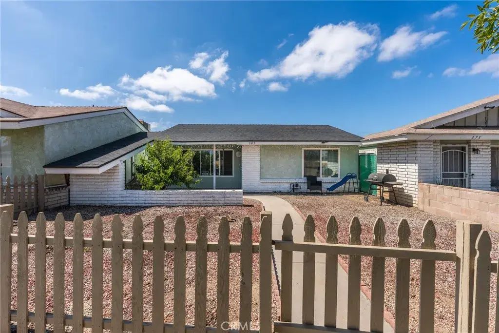 385 E Stetson, Hemet
