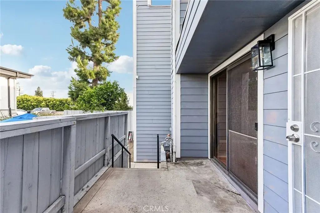 15113 Saticoy Street 25, Van Nuys