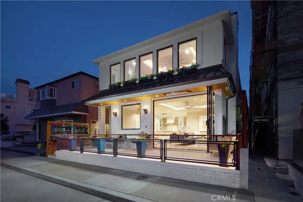 1311 W Bay Avenue, Newport Beach
