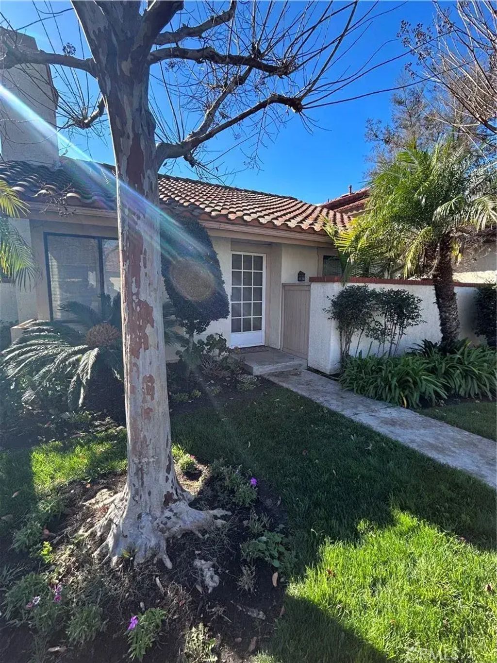 22 Vercelli, Irvine
