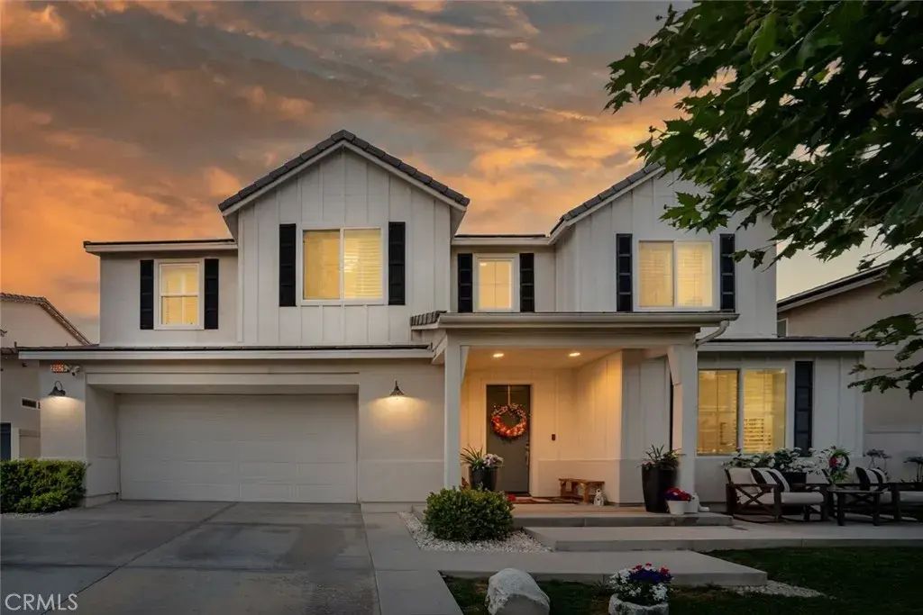 28629 Plume, Saugus