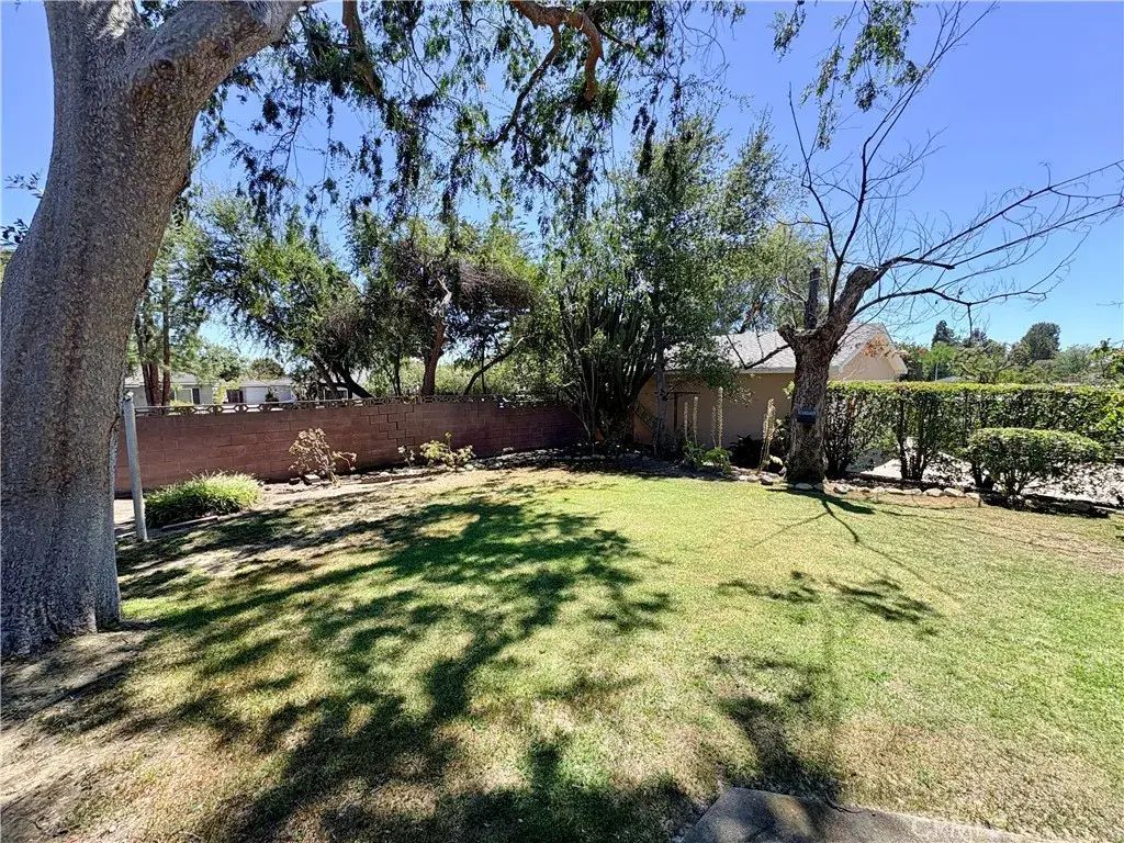 448 Grinnell Drive 448, Claremont