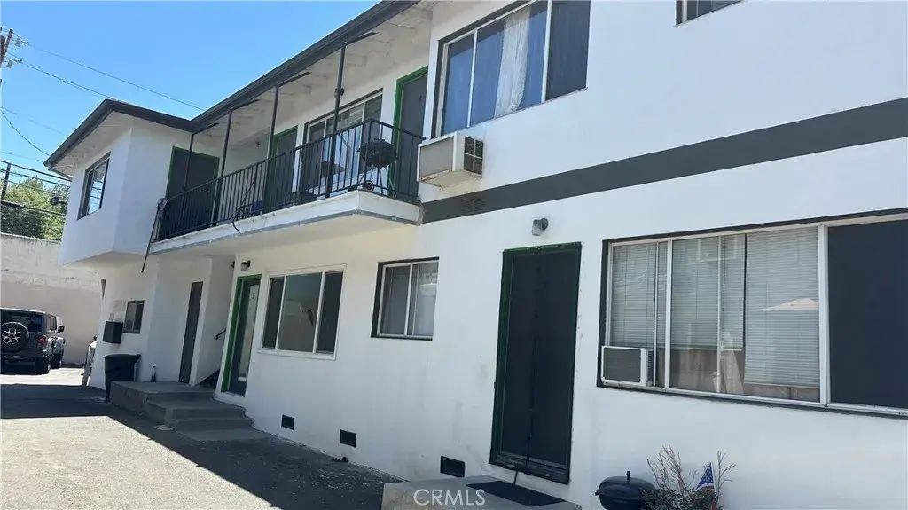 14222 Calvert Street 3, Van Nuys