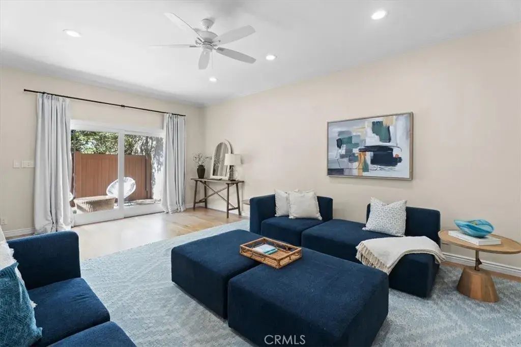 2020 Farrell Avenue 3, Redondo Beach