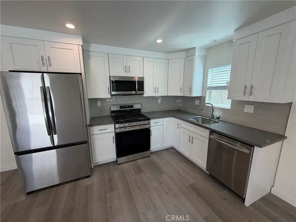 3133 E 4th, Long Beach