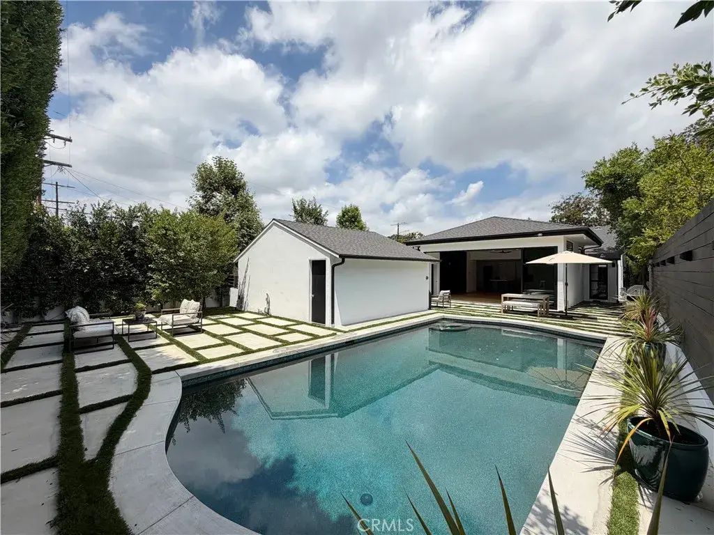 4257 Shadyglade Avenue, Studio City