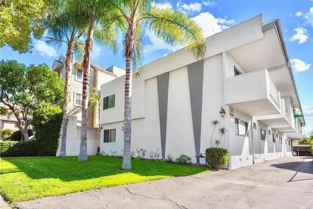 350 W Wilson 1, Glendale