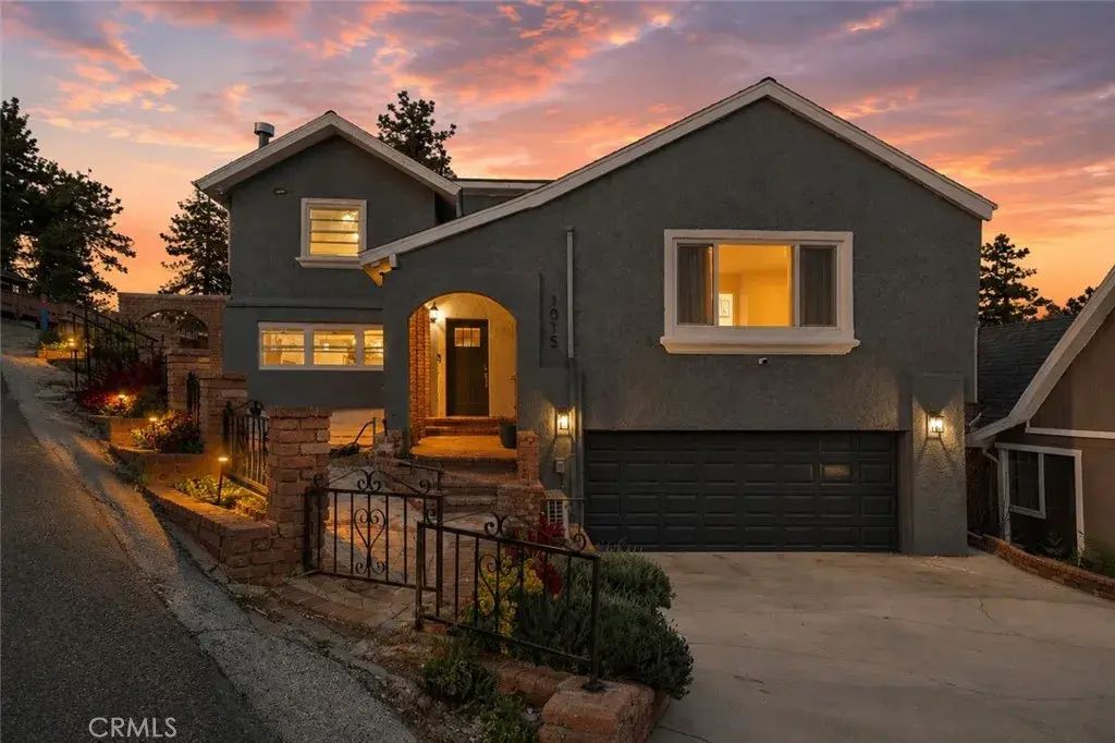 1015 Summit, Crestline