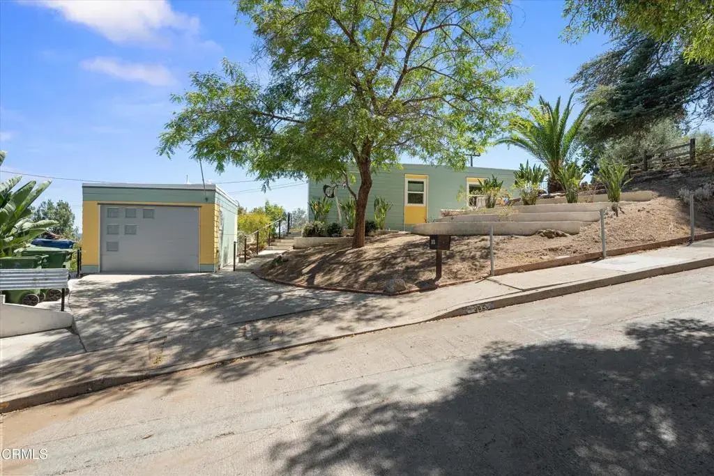 5026 Eaton Street, Los Angeles